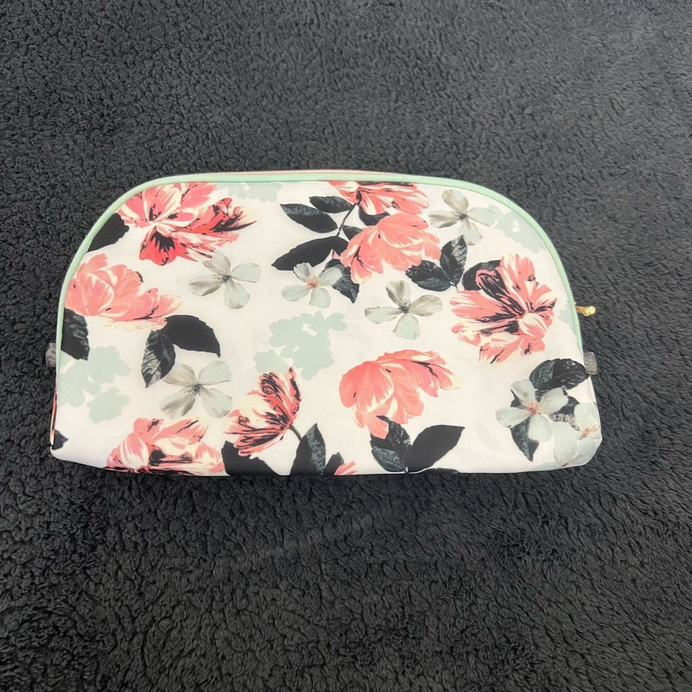 Mini makeup bag
